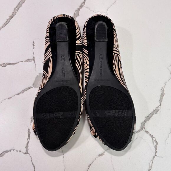 Anne Klein | Nifty Women’s Peep Toe Flats Black Tan Pattern 7.5M - Picture 7 of 10
